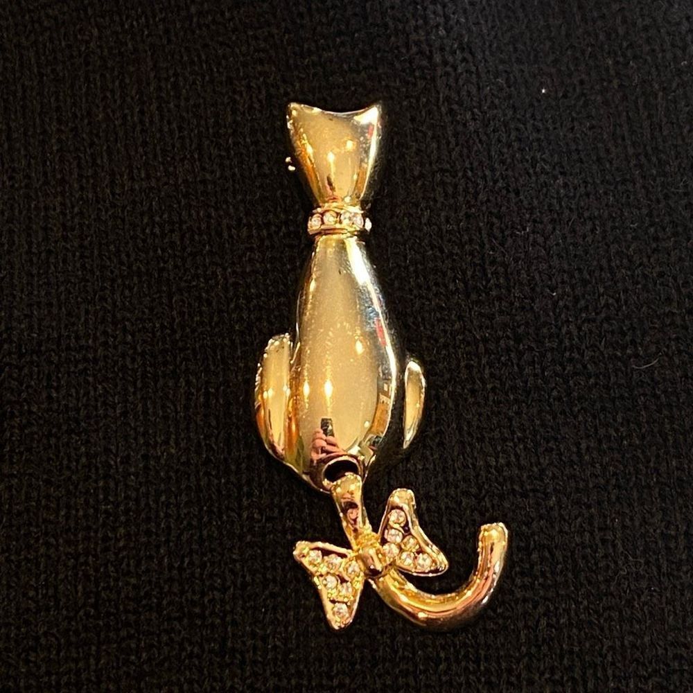 Gold Tone Cat Swinging Tail Crystal Collar Bow
